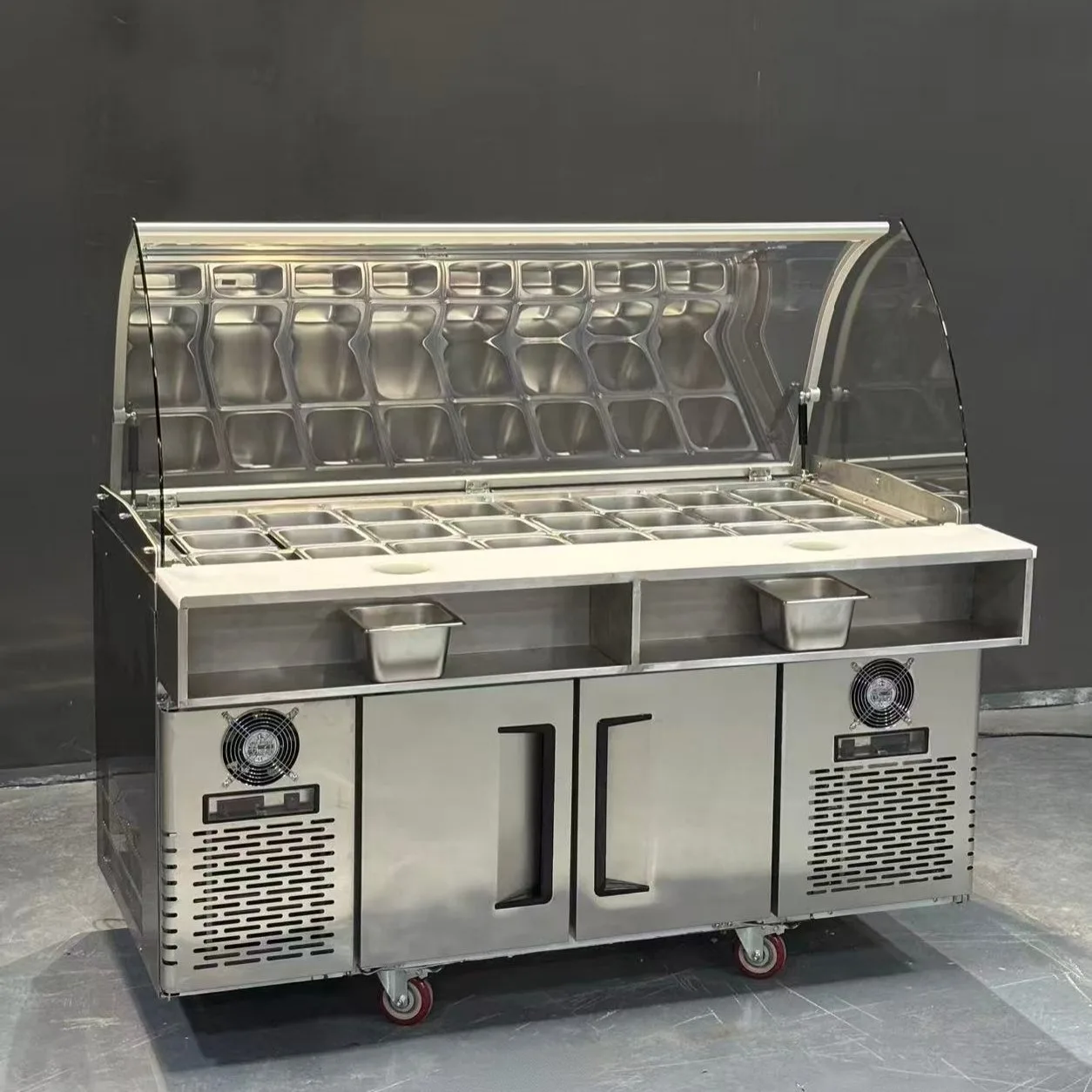 Arc Glass Salad Prep Refrigerator 4
